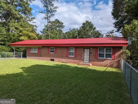 102 Ann St, Gordon, GA 31031