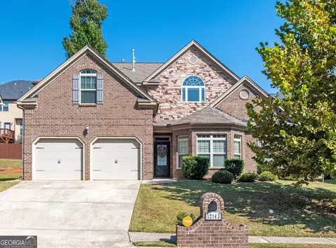 12143 Centerra Dr, Hampton, GA 30228