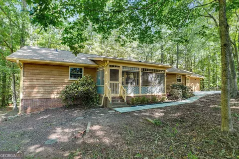 8125 Rivertown Rd, Fairburn, GA 30213