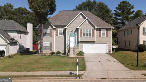 199 Horseshoe Bnd, Riverdale, GA 30274