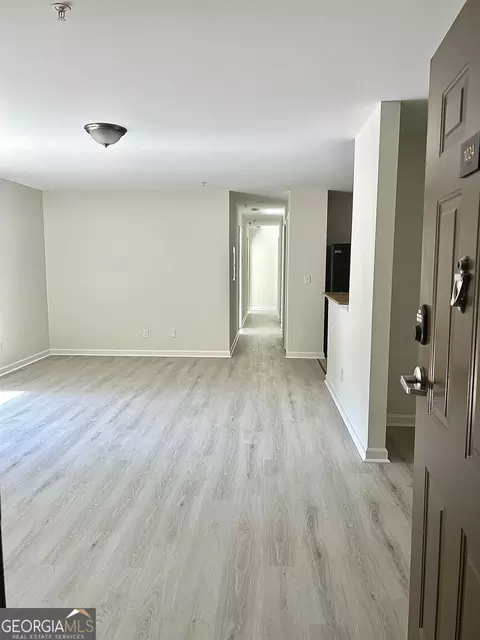 1024 Camelot Dr, College Park, GA 30349