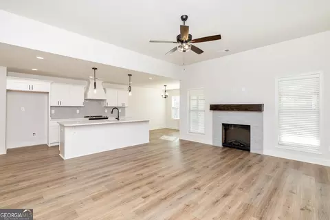 254 Overton Dr, Perry, GA 31069 photo 4