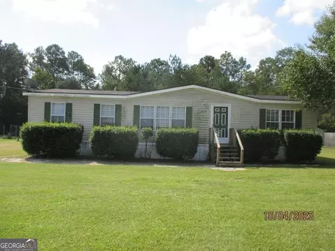 233 NE Country Ln, Ludowici, GA 31316