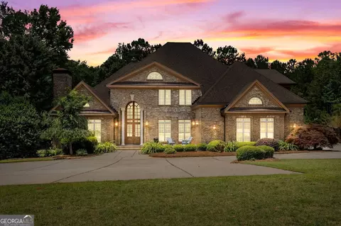 876 Park Place Dr, Jackson, GA 30233