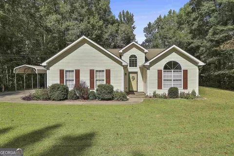 207 Winthop Dr, Sharpsburg, GA 30277