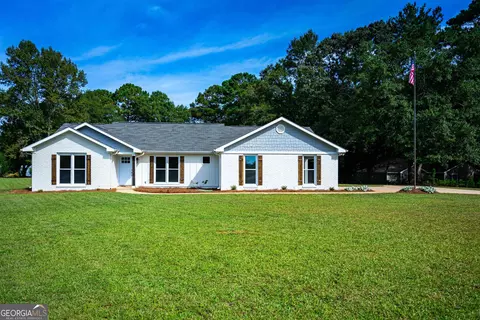 104 Huntington Dr, Lagrange, GA 30240