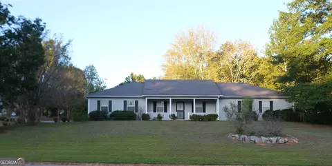 1203 Pinecrest Dr, Madison, GA 30650