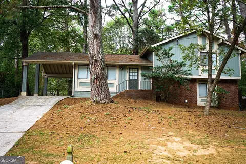 8997 Sterling Ridge Ln, Jonesboro, GA 30238