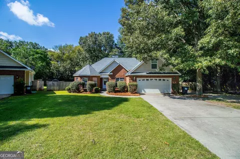 107 Blackstone Ct, Kathleen, GA 31047