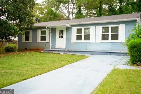 1230 Pineglen Dr, Riverdale, GA 30296