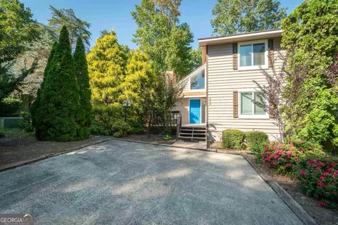 352 Alpenrosen Strasse, Helen, GA 30545
