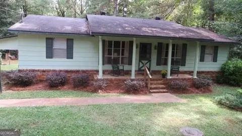925 River Rd, Valley, AL 36854
