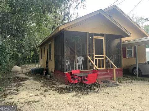 207 Clover St, East Dublin, GA 31027