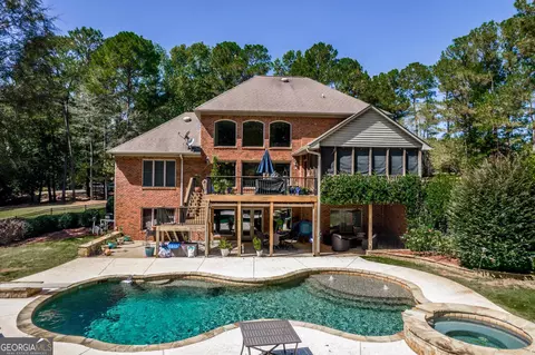 52 Hamil Dr, Macon, GA 31220