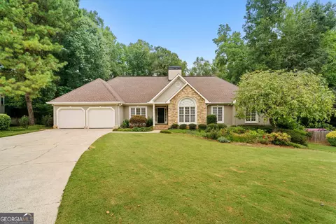 2927 Mountain Trce NE, Roswell, GA 30075