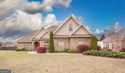 104 Gardenia Dr, Warner Robins, GA 31088