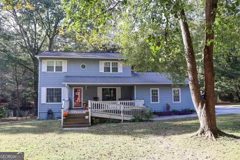 426 White St, Hoschton, GA 30548