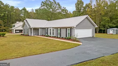 147 Greenbriar Trl, Lagrange, GA 30241 photo 2