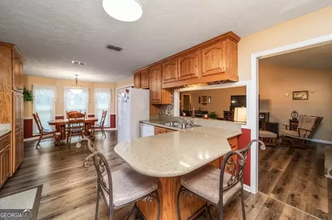 147 Greenbriar Trl, Lagrange, GA 30241 photo 9