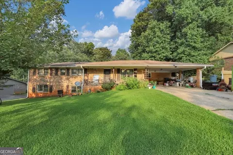 3829 Apache Ln, Douglasville, GA 30135