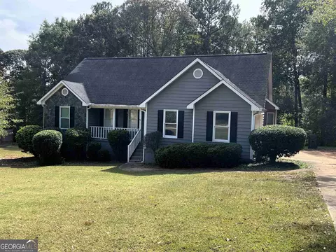 102 Bridlewood Dr, Lagrange, GA 30240