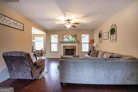 101 Lindsay Taylor Dr, Lagrange, GA 30241 photo 4