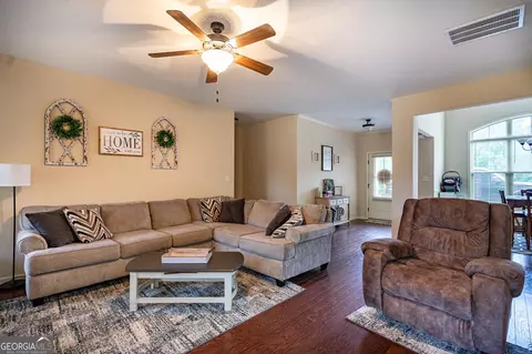 101 Lindsay Taylor Dr, Lagrange, GA 30241 photo 3