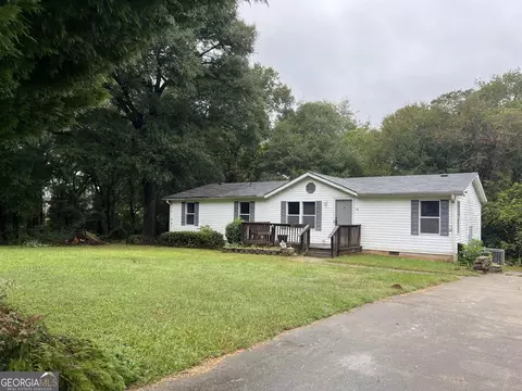 304 Lakota Ct, Perry, GA 31069