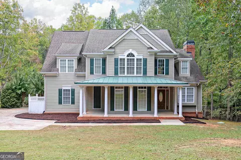 175 Shoreline Cir, Newnan, GA 30263