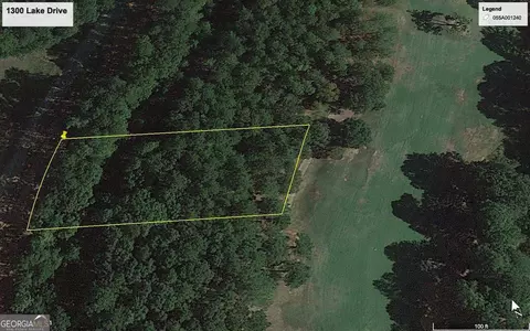 1300 Lake Dr, Greensboro, GA 30642