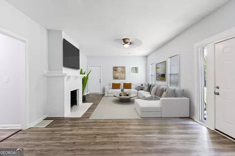 1251 W Poplar St, Griffin, GA 30224