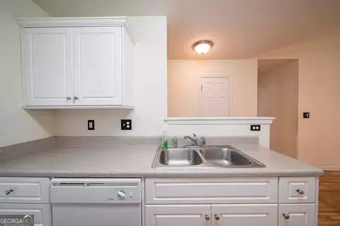 102 Lenox Cir, Lagrange, GA 30241 photo 12