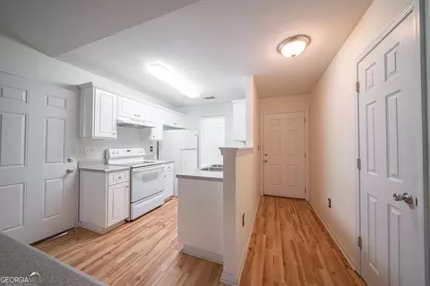 102 Lenox Cir, Lagrange, GA 30241 photo 8