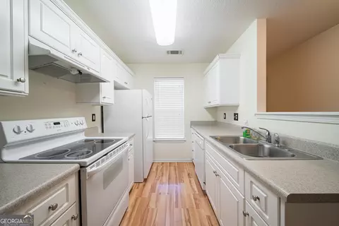 102 Lenox Cir, Lagrange, GA 30241 photo 9