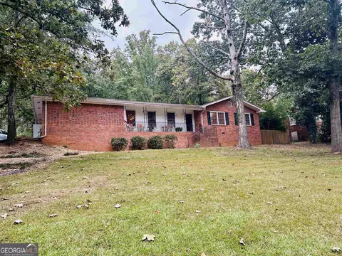 2389 Cambridge St, Snellville, GA 30078
