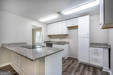 203 Avondale Dr, Lagrange, GA 30241 photo 6