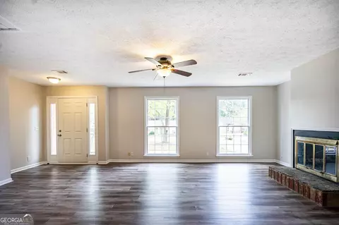 203 Avondale Dr, Lagrange, GA 30241 photo 4