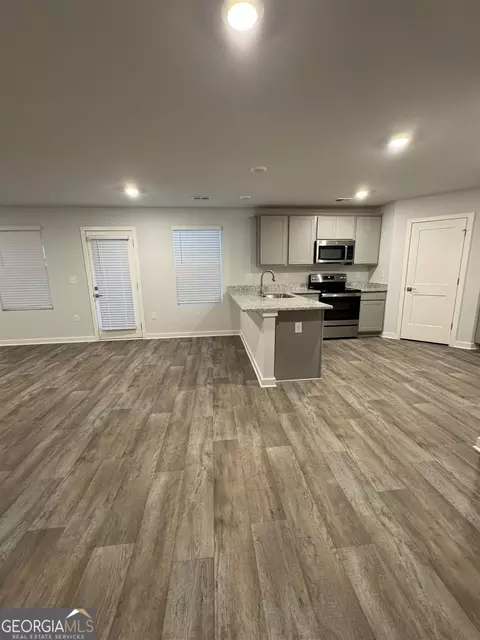 1167 Bluecoat Cir #9, Hampton, GA 30228 photo 2