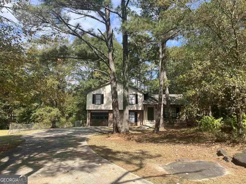 2121 Moon Dr, Conyers, GA 30094