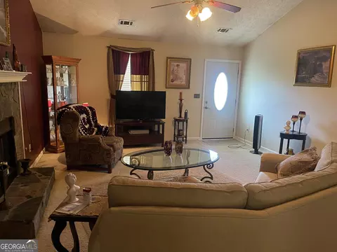 171 Greenleaf Dr, Hampton, GA 30228 photo 4
