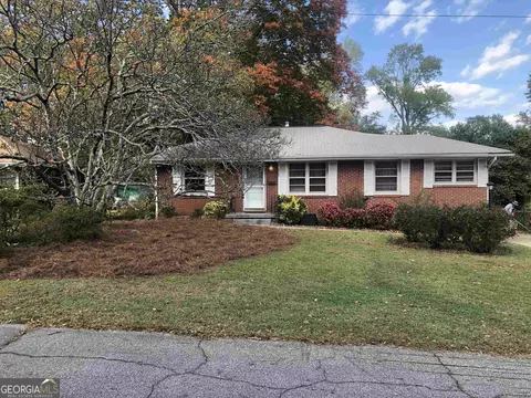 808 Springvalley Dr, Forest Park, GA 30297