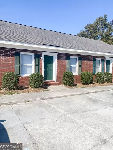230 Lanier Dr #214, Statesboro, GA 30458