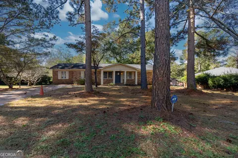 3766 Greenbriar Ct, Macon, GA 31204