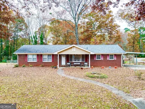 609 Creek View Dr, Lawrenceville, GA 30044
