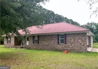 161 Live Oak Ln, Claxton, GA 30417