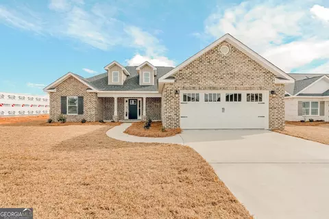214 Otters Ridge Dr, Kathleen, GA 31047