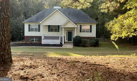 851 W Milner Rd, Concord, GA 30206