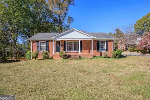 136 Tyler St, Summerville, GA 30747