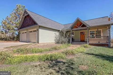 1222 Chatuge Manor Dr, Young Harris, GA 30582