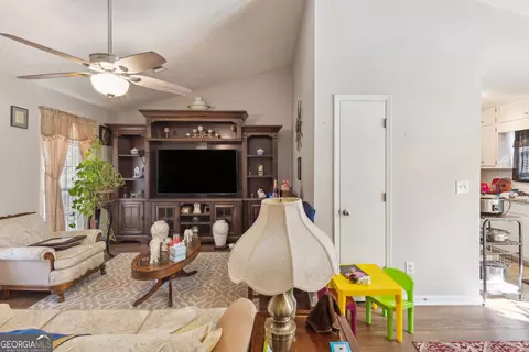 1298 Heritage Ct, Hampton, GA 30228 photo 4